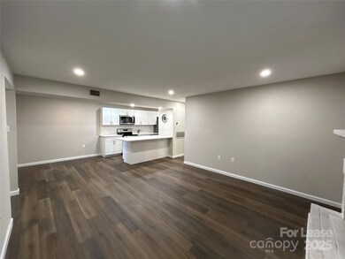 5008 Sardis Rd unit F, Charlotte, NC 28270 - photo 6