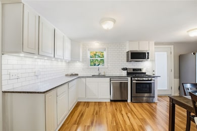 29 Dix Ave, Johnston, RI 02919 - photo 4