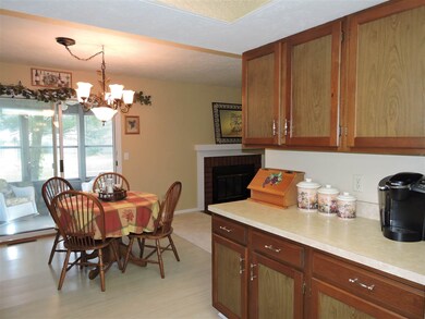 18229 Crownhill Dr, South Bend, IN 46637 - photo 5