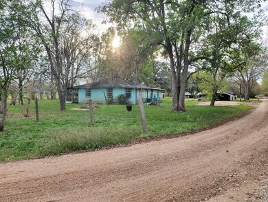 2517 N Bar, Rosenberg, TX 77471 - photo 2