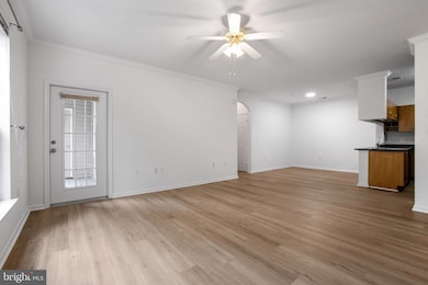 13501 Kildare Hills Terrace unit 203, Germantown, MD 20874 - photo 6