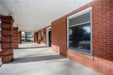 411 Davie Ave, Statesville, NC 28677 - photo 5