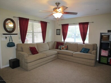6714 London Bridge Ln, Jacksonville, FL 32210 - photo 2
