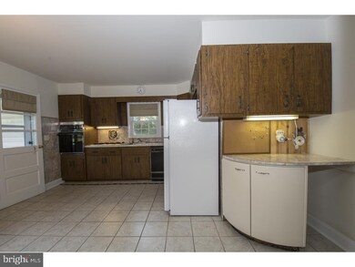 120 Lee Cir, Bryn Mawr, PA 19010 - photo 6