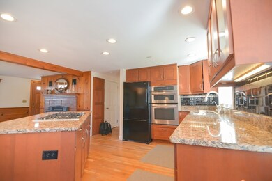 22 Holt St, Hopkinton, MA 01748 - photo 7