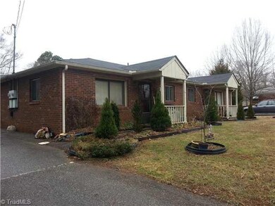 1012 Chisholm Rd, Ramseur, NC 27316 - photo 2