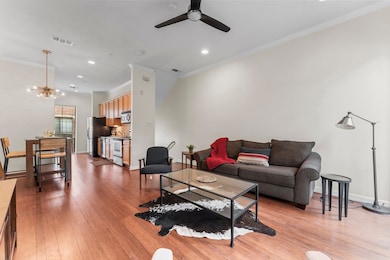 Large and spacious living and kitchen area