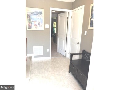 1805 Honeysuckle Ct, Downingtown, PA 19335 - photo 3