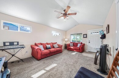 8300 29th St, White City, OR 97503 - photo 3