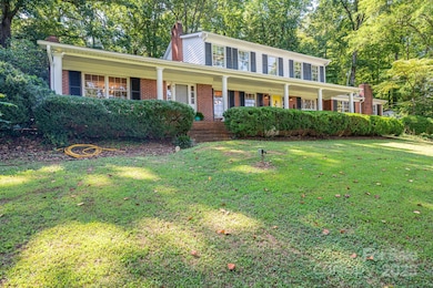 1055 Fairway Ln, Lincolnton, NC 28092 - photo 2