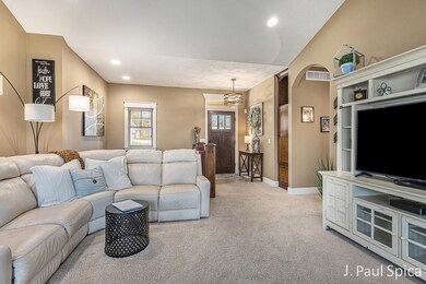 Foyer/Living Room