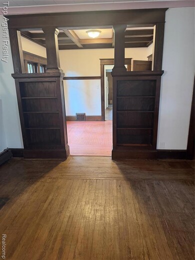 201 W Harrison Ave, Royal Oak, MI 48067 - photo 5