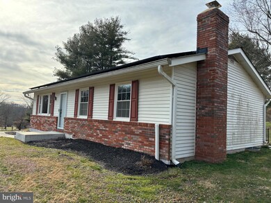 7010 Bristol Place, Sykesville, MD 21784 - photo 2