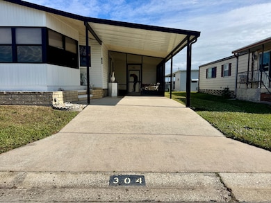 304 Apricot St, Bradenton, FL 34207 - photo 4