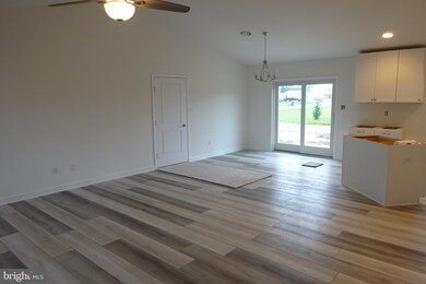 15454 Camden Dr, Greencastle, PA 17225 - photo 7