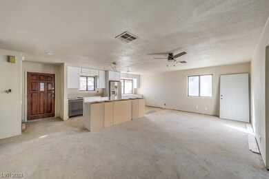Kitchen/Dining Area