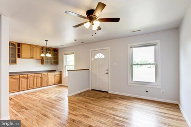 503 W Diamond Ave, Gaithersburg, MD 20877 - photo 4