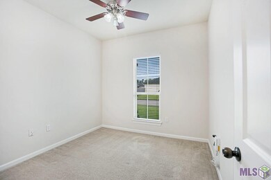 7042 Buttonbush Dr, Baton Rouge, LA 70817 - photo 5