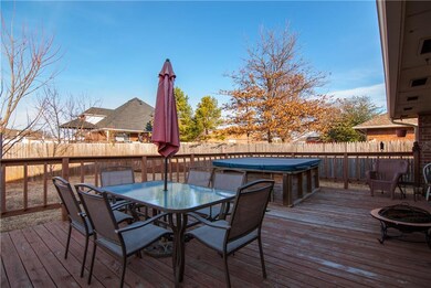 4112 Gyrfalcon Dr, Norman, OK 73072 - photo 4