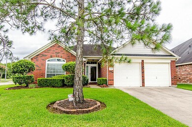 3830 Glenhill Dr, Pearland, TX 77584 - photo 2