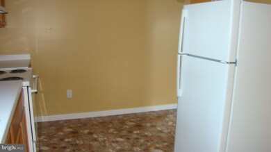 816 S Potomac St unit 2 FLOOR APT., Hagerstown, MD 21740 - photo 5