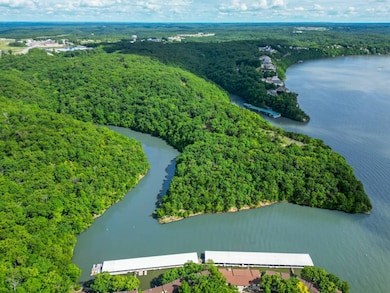 000 Burton Duenke Ln, Osage Beach, MO 65065 - photo 2