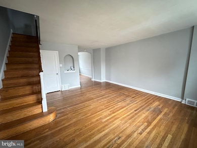 3237 Tyson Ave, Philadelphia, PA 19149 - photo 2