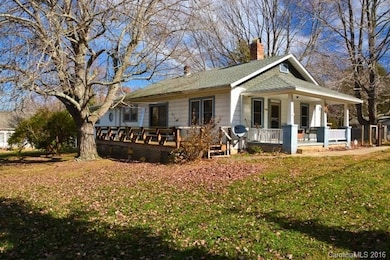 140 Round Top Rd, Asheville, NC 28803 - photo 3