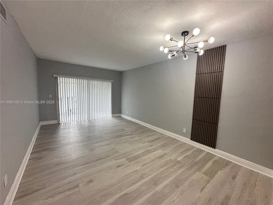 13984 NE 2nd Ct unit 323, Miami, FL 33161 - photo 3