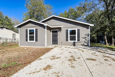 528 E New Braunfels St, Seguin, TX 78155 - photo 3