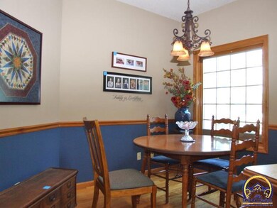 6332 SW Monarch Ct, Topeka, KS 66610 - photo 7