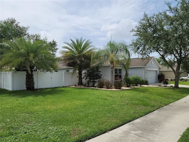 13457 Graham Yarden Dr, Riverview, FL 33579 - photo 2