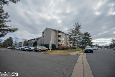 8600 Village Square Dr unit D, Alexandria, VA 22309 - photo 2