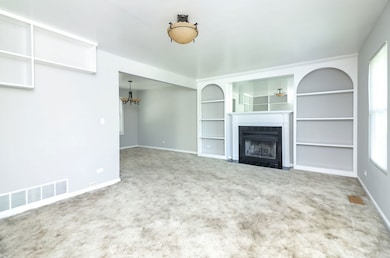 2S002 Ascot Ln unit 1, Warrenville, IL 60555 - photo 3