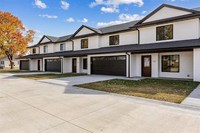 105 Alliance Dr, Tipton, IA 52772 - photo 2