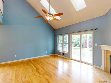 28 Glenview Dr, Schenectady, NY 12302 - photo 5