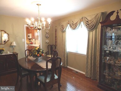 134 Greensward Ln, Cherry Hill, NJ 08002 - photo 5