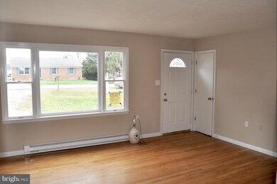 321 Chinkapin Dr, Stephens City, VA 22655 - photo 3