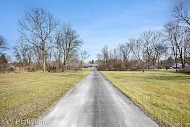 2954 English Rd, Kimball, MI 48074 - photo 3