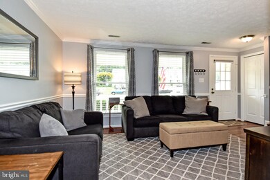 22364 Stablehouse Dr, Sterling, VA 20164 - photo 6