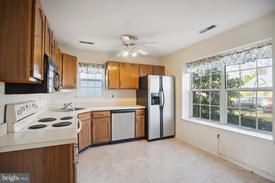 24 Lakebridge Dr, Woodbury, NJ 08096 - photo 3