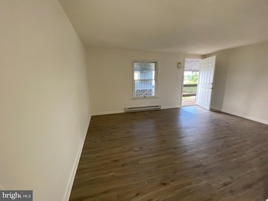 111 E 6th Ave, Ranson, WV 25438 - photo 6