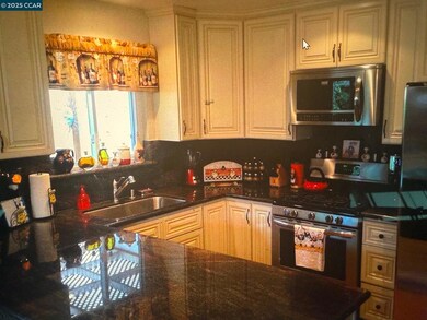 11241 Brookview Dr, Concord, CA 94520 - photo 5