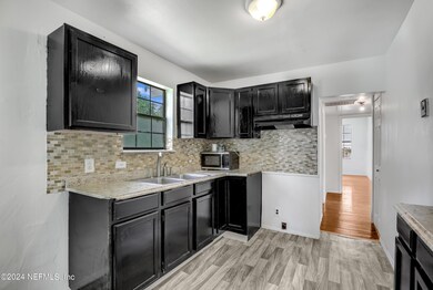 01 Kitchen