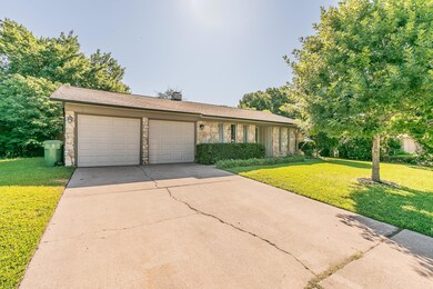 5420 Greenwood Way, North Richland Hills, TX 76180 - photo 3