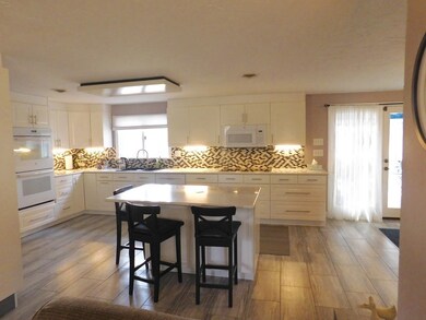 542 County Rd, Hanson, MA 02341 - photo 4