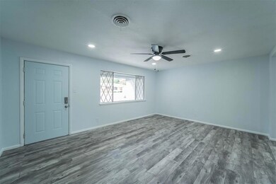 1204 Hurstview Dr, Hurst, TX 76053 - photo 5