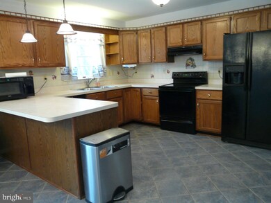 1620 Meadow Oaks Ln, Huntingtown, MD 20639 - photo 4