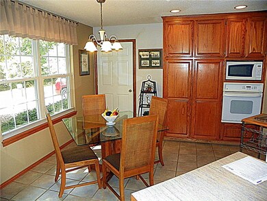Some dining rooms aren't even as large as this kitchen eat-in space...plus there's room at the Island counter for stools!