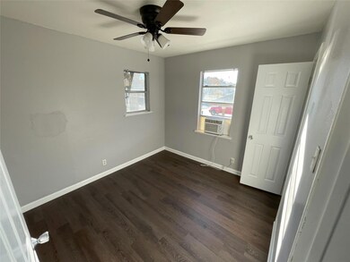 609 W Elm St, Denison, TX 75020 - photo 7